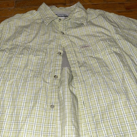 Columbia button up short sleeve size large - Picture 6 of 8